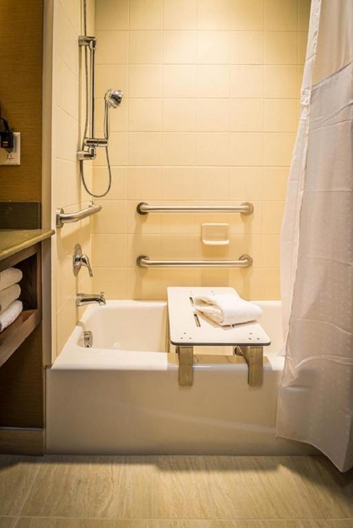 Hotel Express & Salt South-murray By Ihg
